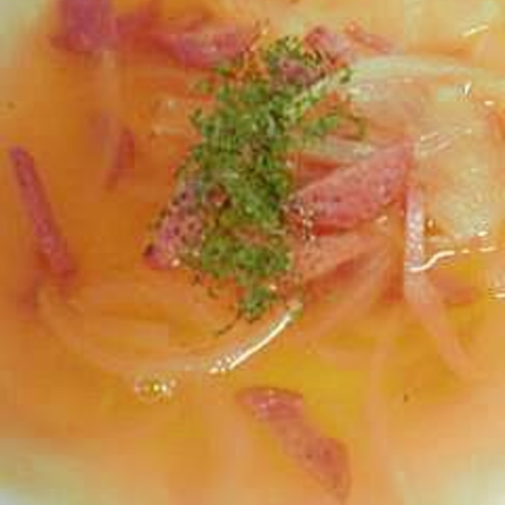 玉ねぎとサラミのスープ